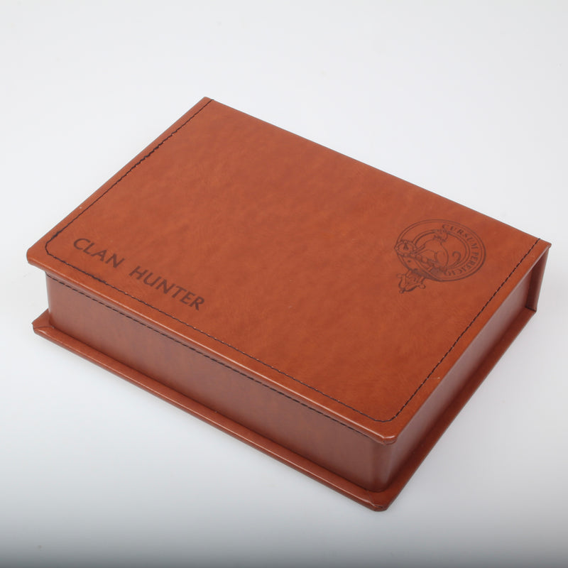 Hunter Clan Crest Hip Flask Gift Set - Boxed