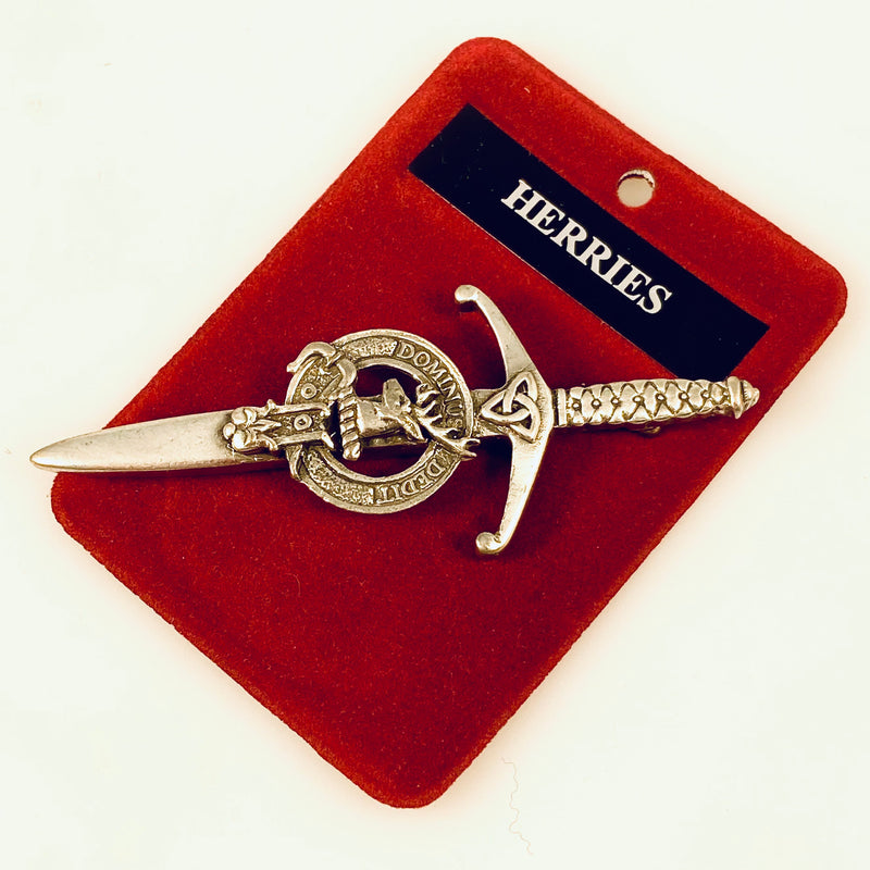 Clan Crest Pewter Kilt Pin with Herries Crest