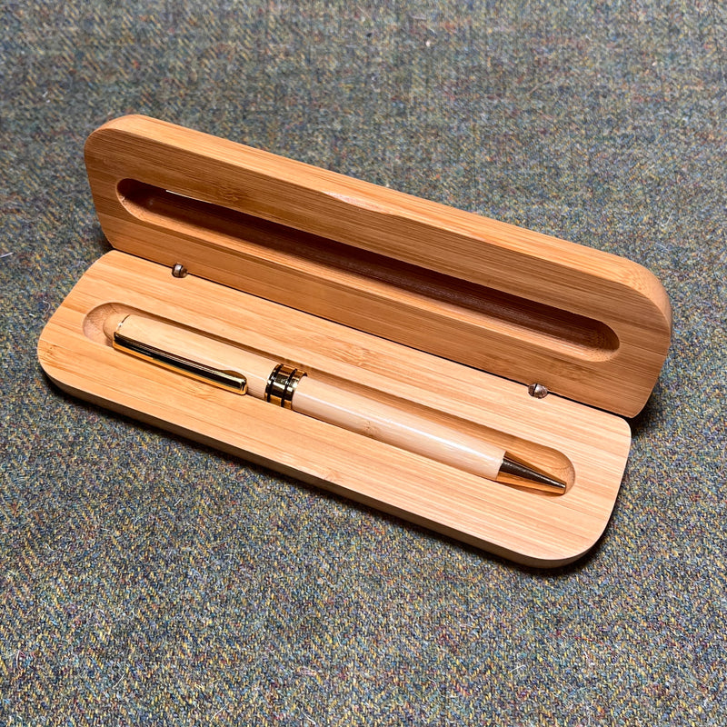 Clan Crest Wooden Pen Case With Matching Pen