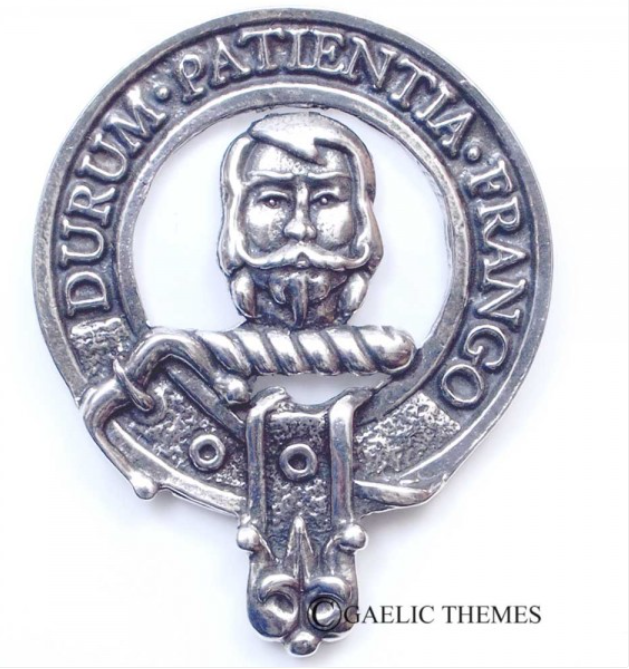 Muir Clan Crest Badge in Pewter