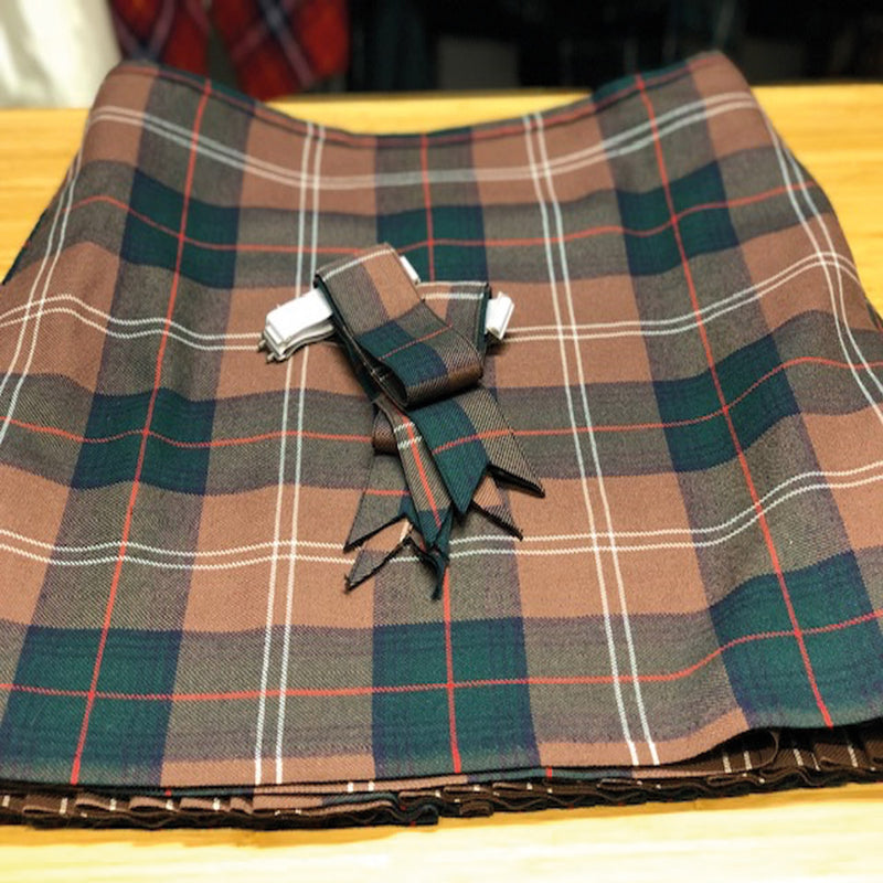 Chisholm Hunting Modern Heavyweight Hand Stitched Kilt