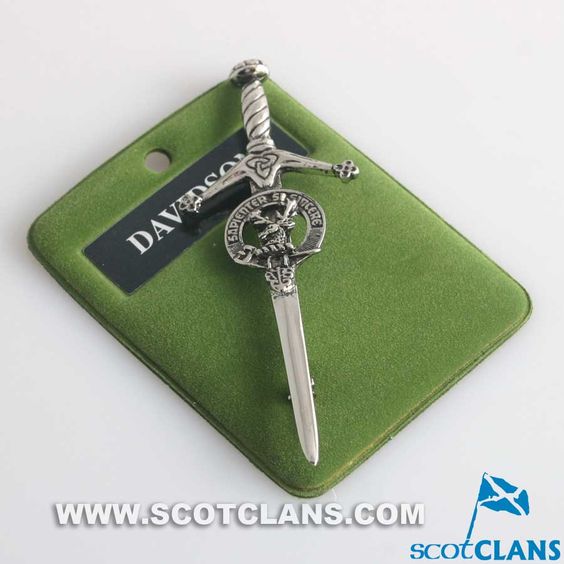 Clan Crest Pewter Kilt Pin with Davidson Crest