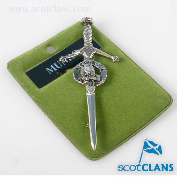 Clan Crest Pewter Kilt Pin with Munro Crest